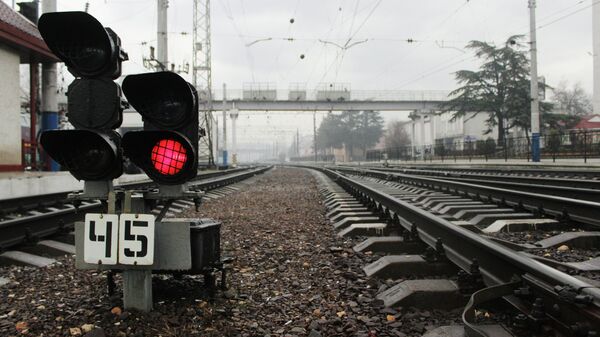 Украина прекратила движение пассажирских поездов через границу с Крымом