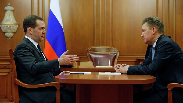 Председатель правительства РФ Дмитрий Медведев и председатель правления ОАО Газпром Алексей Миллер. Архивное фото