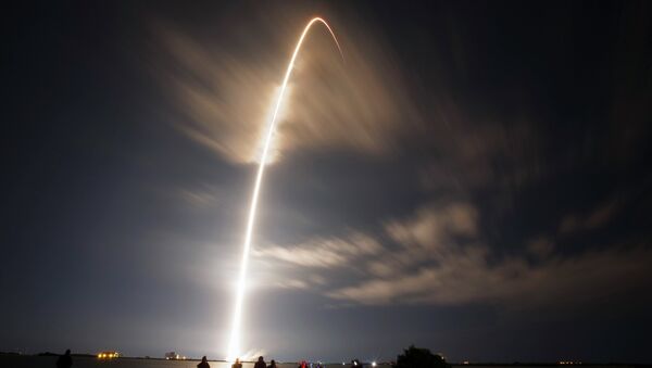 Старт ракеты Falcon 9. Архивное фото