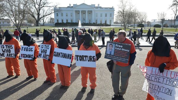 Акция протеста с требованием закрыть тюрьму Гуантанамо в Вашингтоне, 11 января 2015