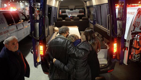 Тела погибших в супермаркете Гипер Кашер в Париже доставлены в израильский аэропорт Бен-Гурион
