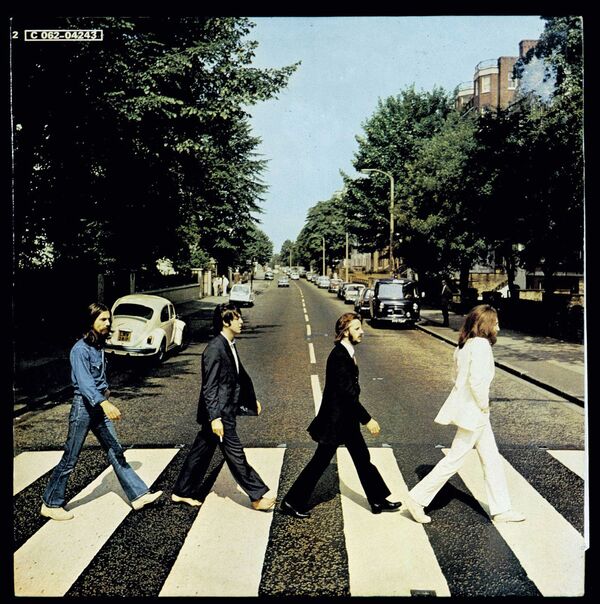 Обложка музыкального альбома Abbey Road группы The Beatles