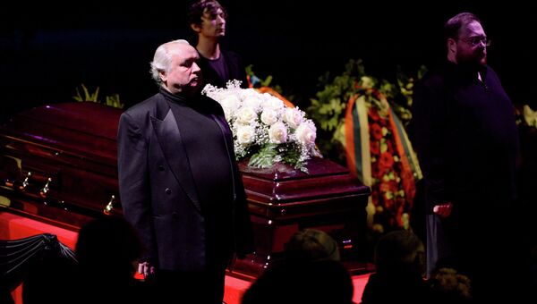 Церемония прощания с оперной певицей Еленой Образцовой на исторической сцене Большого театра