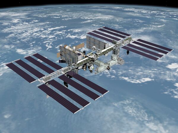 Международная космическая станция на изображении, полученном с космического челнока Endeavour