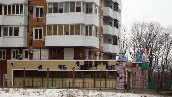 Последствия обстрелов Донецка украинскими силовиками. Архивное фото