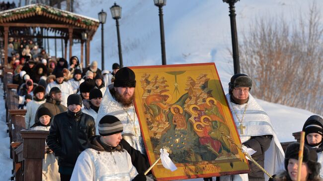 Православные верующие отмечают Крещение Господне