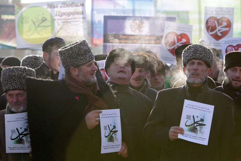 Митинг в защиту исламских ценностей в Грозном