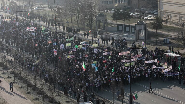 Митинг в защиту исламских ценностей в Грозном