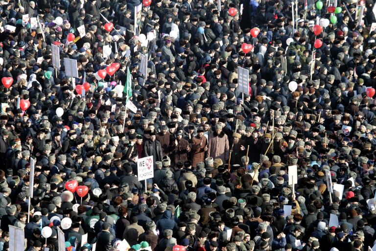 Митинг в защиту исламских ценностей в Грозном