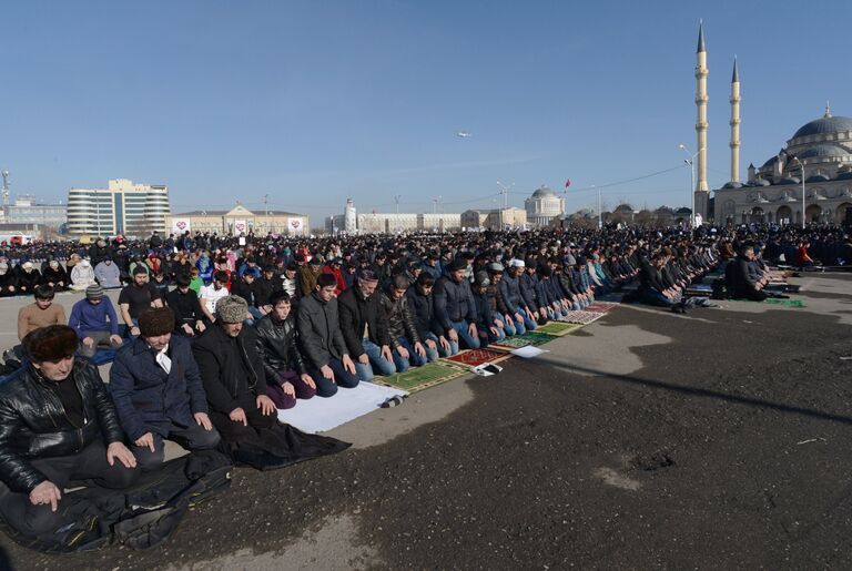 Акция протеста против публикаций, оскорбляющих Пророка Мухаммада