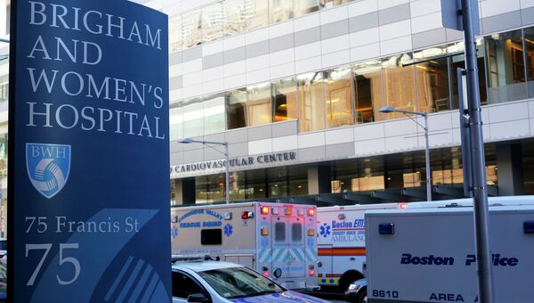 Больнице Brigham and Women`s в Бостоне, где злоумышленник устроил стрельбу, 20 января 2015