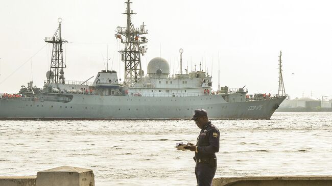 Разведывательный корабль ВМФ РФ Виктор Леонов. Архивное фото