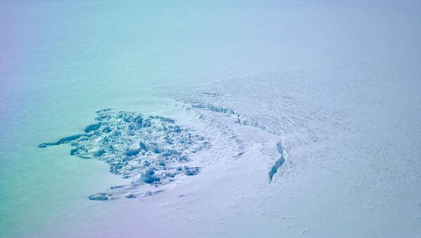 Следы существования подледного озера на поверхности ледового щита Гренландии