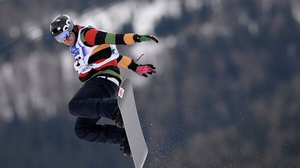 Олимпийский призер Олюнин стал 18-м в сноуборд-кроссе на этапе Кубка мира