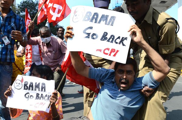 Акция протеста жителей Хайдарабада против приезда Барака Обамы в Индию