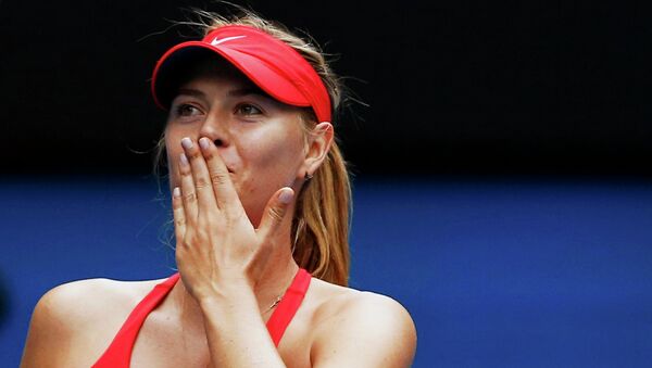 Мария Шарапова празднует выход в полуфинал Australian Open