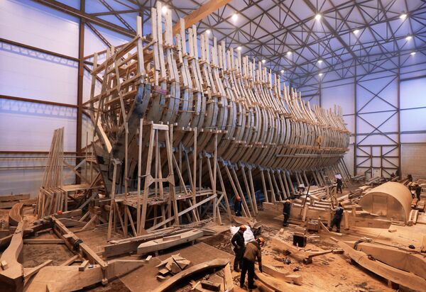 Строительство корабля-музея Полтава на верфи исторического судостроения в поселке Лахта