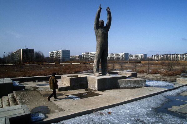 Памятник Юрию Гагарину, Байконур, Казахстан 1992 год