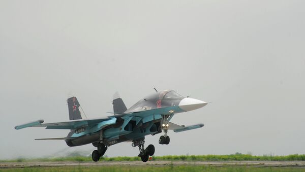 Су-34 с модулями КРЭП Хибины на законцовках крыльев