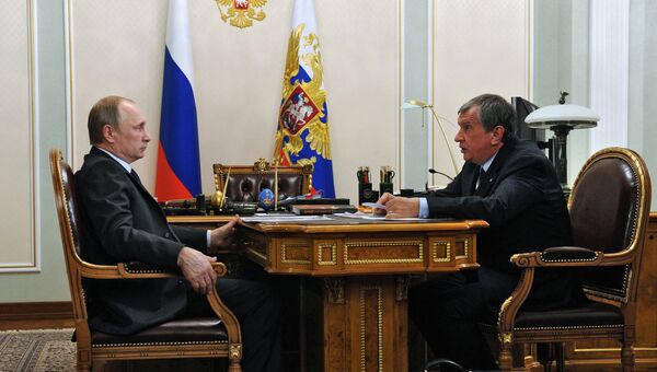 Президент РФ В.Путин встретился с главой Роснефти И.Сечиным