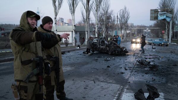 Последствия обстрела Донецка 4 февраля 2015. Архивное фото