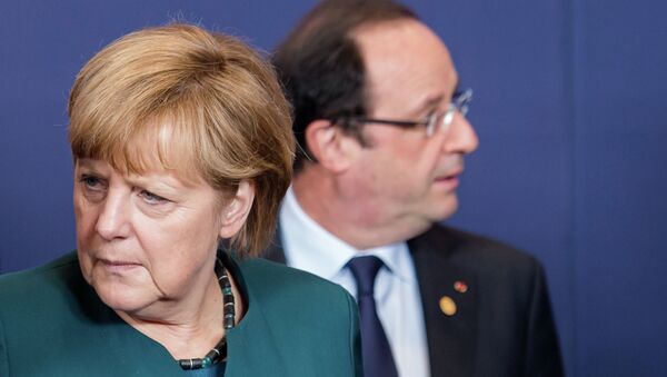 Президент Франции Франсуа Олланд и Федеральный канцлер Германии Ангела Меркель. Архивное фото.