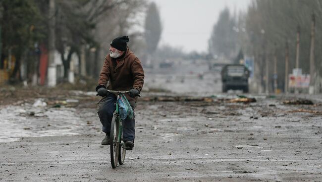 Житель Углегорска, архивное фото