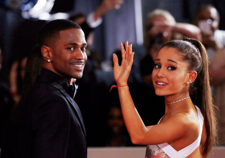 Американский рэпер Big Sean и американская актриса и певица Ариана Гранде на 57-й ежегодной премии Грэмми. Лос-Анджелес, 2015 год