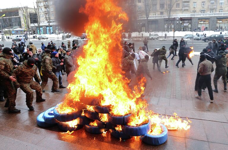 Митинг против подорожания цен на проезд в столице Украины