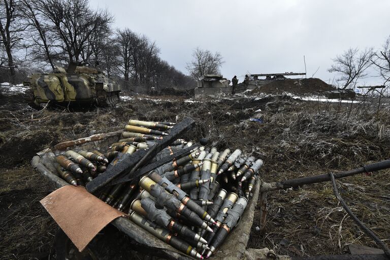 Снаряды в полях под Углегорском