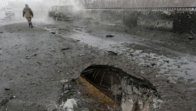 Последствия обстрела Донецка. Архивное фото