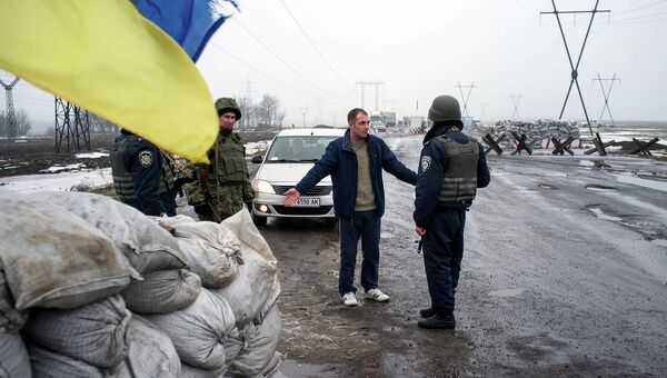 КПП украинских вооруженных сил возле города Курахово, Донецкая область