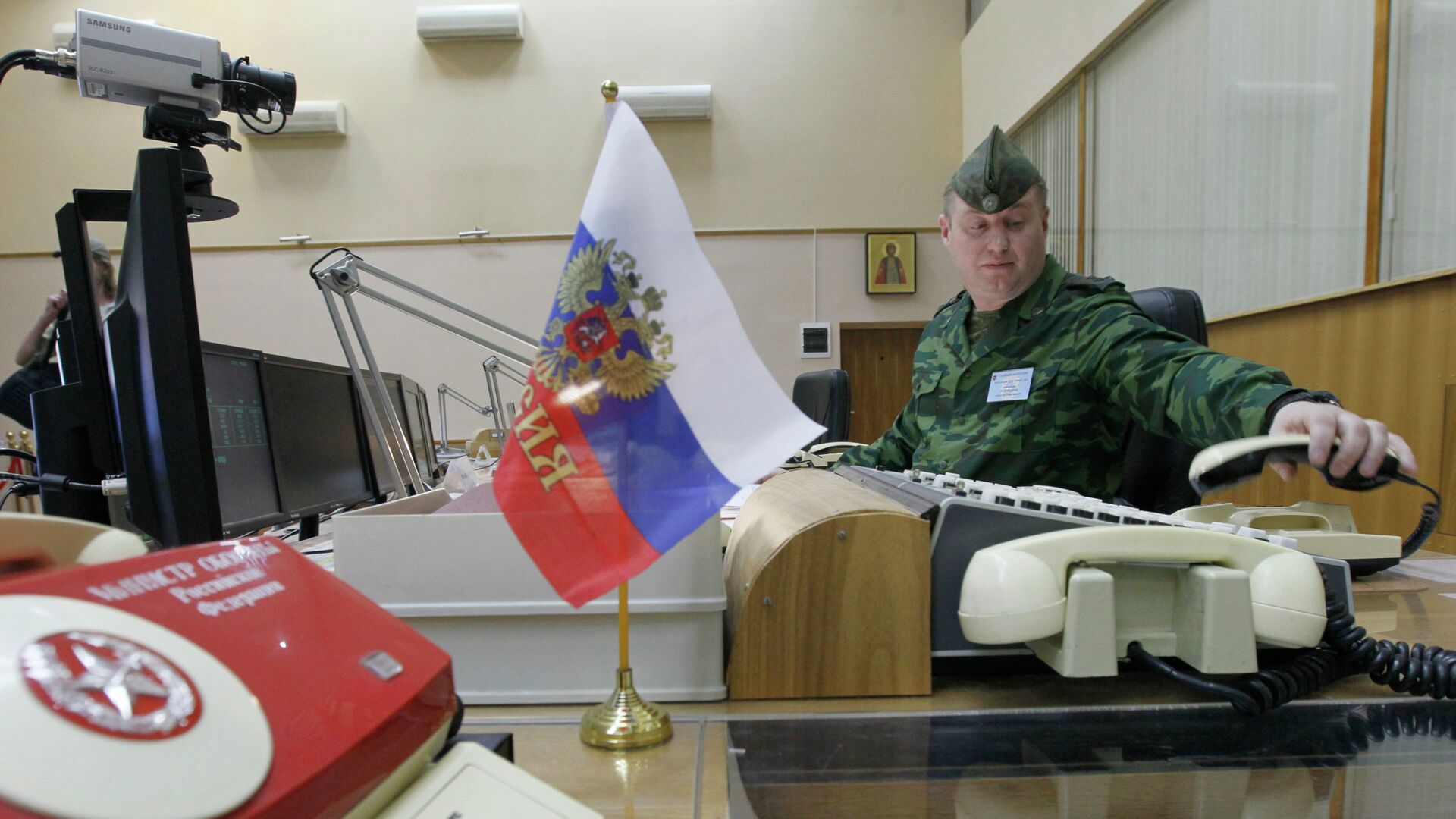 Сотрудник узла связи Системы предупреждения о ракетном нападении Космических войск России - РИА Новости, 1920, 14.02.2021