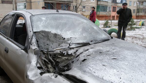 Машина пострадавшая в результате обстрела Краматорска