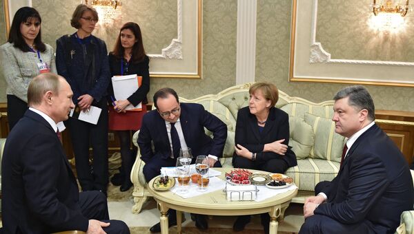 Владимир Путин, Ангела Меркель, Франсуа Олланд и Петр Порошенко. Архивное фото