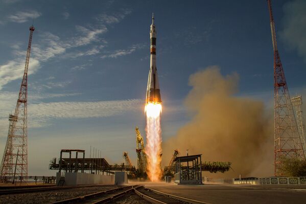 Запуск ракеты Союз с космодрома Байконур