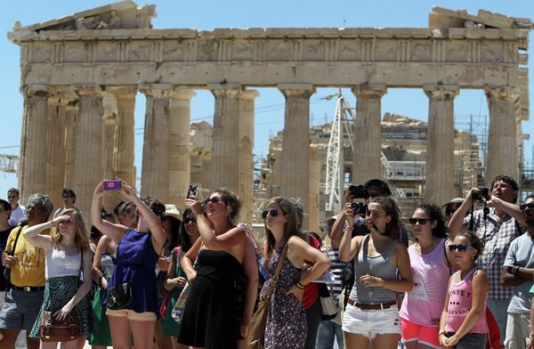 Туристы в Акрополисе. Афины