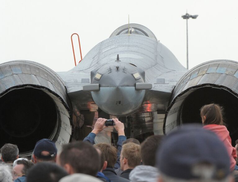 Российский истребитель СУ-35 на авиасалоне в Ле Бурже, Франция