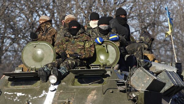 Украинские военные в районе Дебальцево 17 февраля 2015. Архивное фото