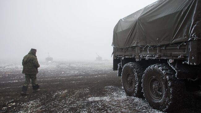 Ополченец Донецкой народной республики в окрестностях Дебальцево Донецкой области