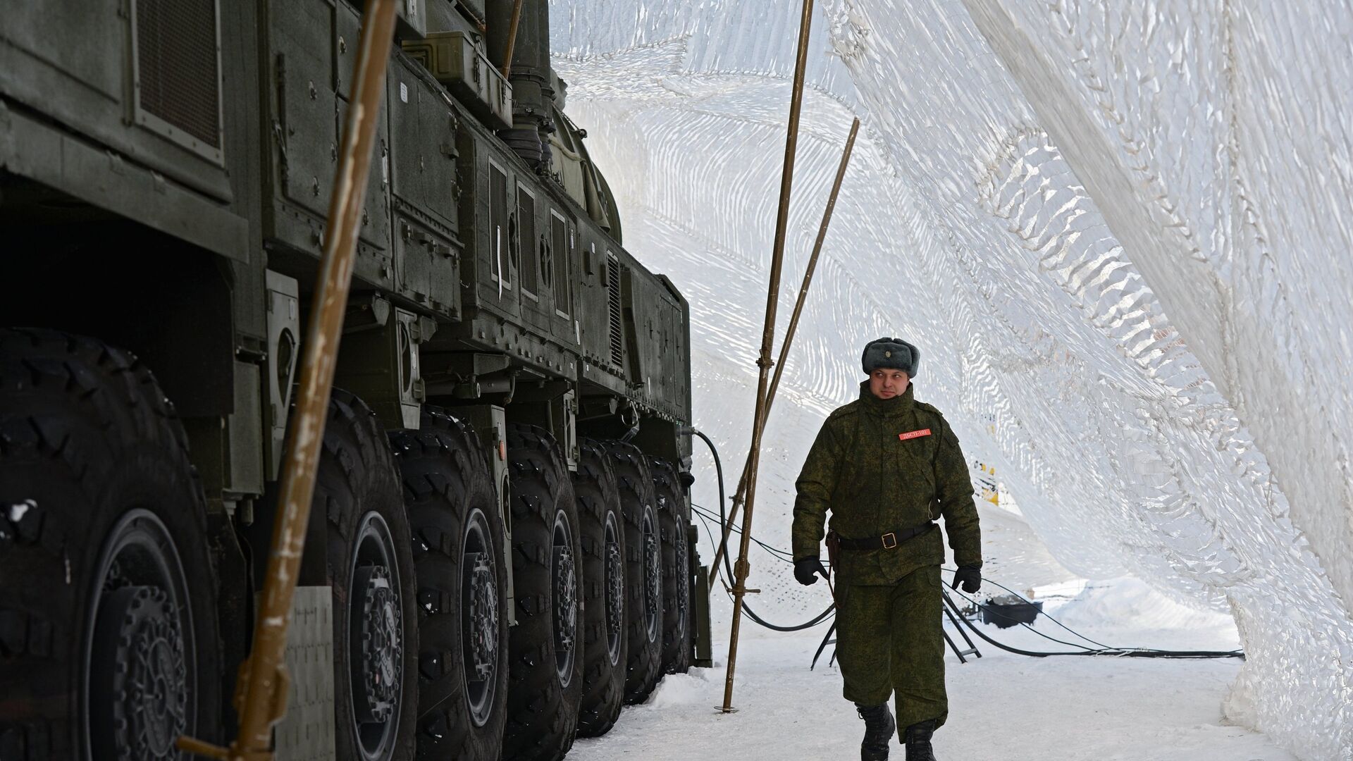 Военнослужащий ракетных войск стратегического назначения у МБР РС-24 Ярс  - РИА Новости, 1920, 14.12.2022