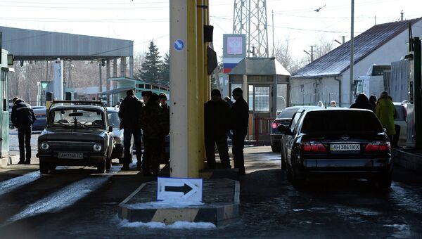 Пропускной пункт Успенка на границе Украины с Россией. Архивное фото