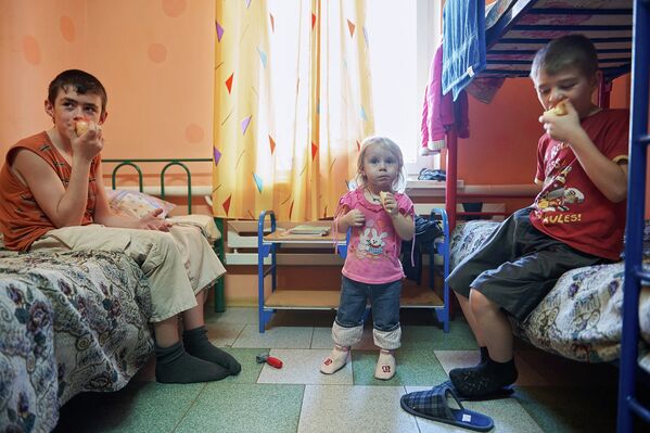 Украинские дети в лагере беженцев в Ростовской области