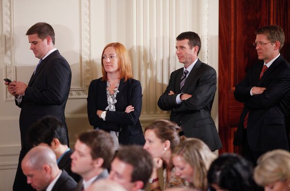 Официальный представитель Государственного департамента США Дженнифер Псаки с коллегами. 2011 год
