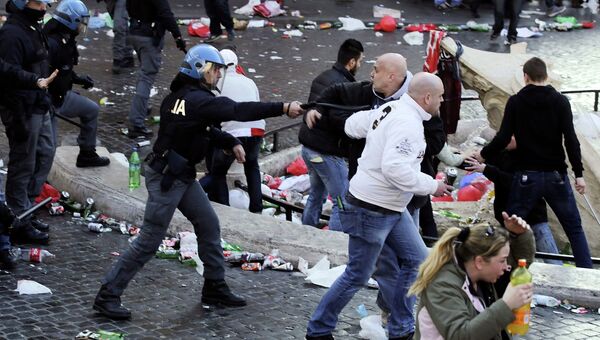 Беспорядки футбольных фанатов в Риме