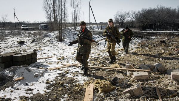 Ополченцы Донецкой народной республики в окрестностях Дебальцево