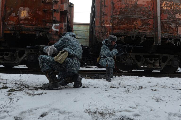 Ополченцы Луганской народной республики (ЛНР) в Чернухино