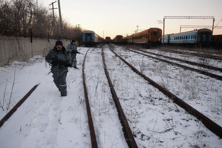 Ополченцы Луганской народной республики (ЛНР) в Чернухино