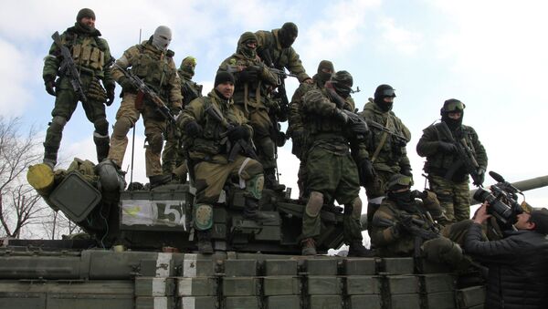 Ополченцы Донецкой народной республики в городе Дебальцево.