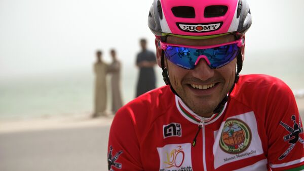 Испанский велогонщик Рафаэль Вальс на многодневке Тур Омана